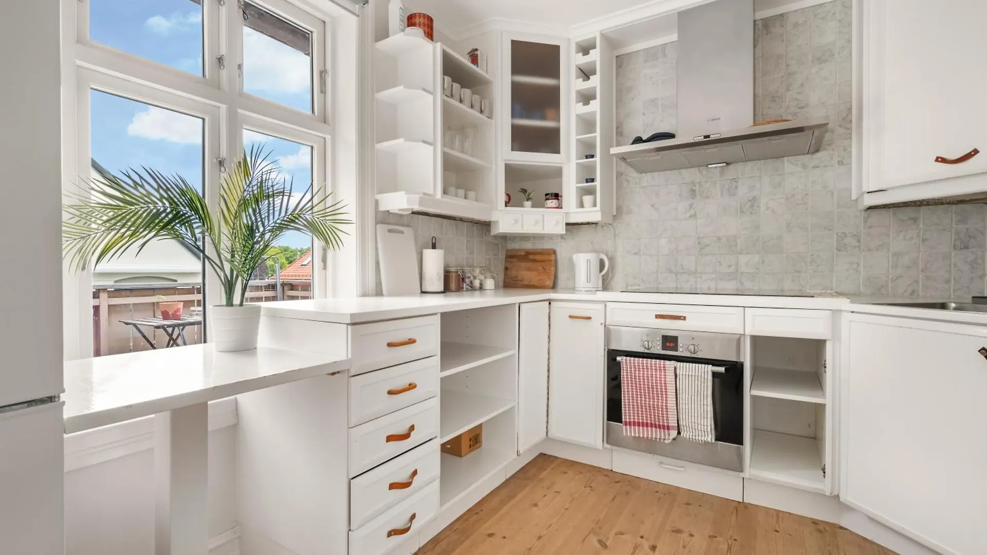 Charming Apartment With Stunning Views! Bergen