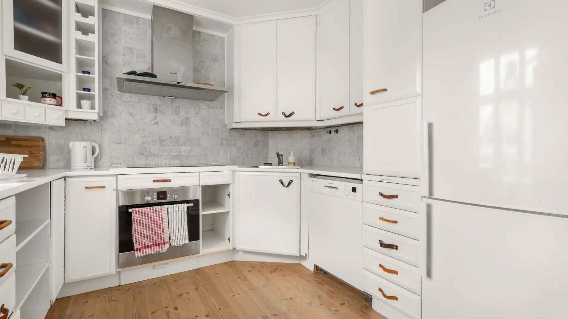 Charming Apartment With Stunning Views! Bergen